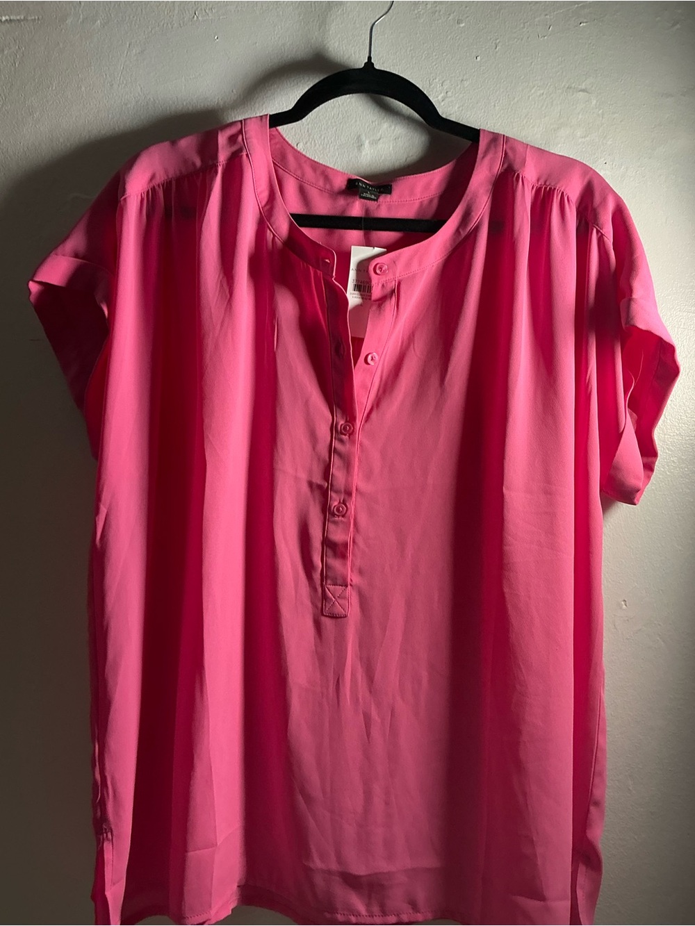 Ann Taylor Bright Pink Button-Front Blouse size L sleeveless